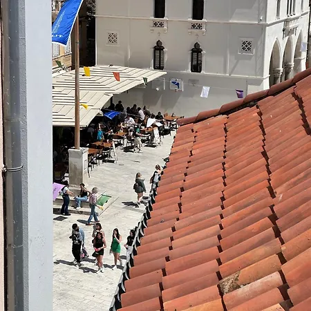 Old Town 아파트