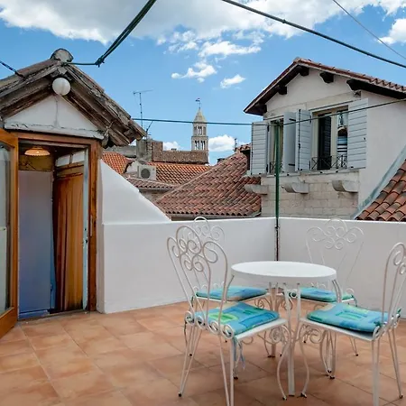 Old Town Apartment
